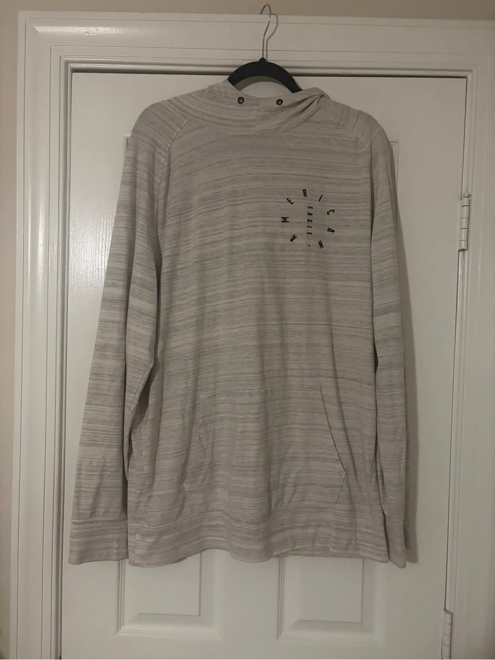 American Eagle Outfitters Heathered Light Gray Turtleneck Pullover